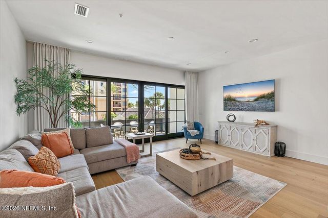 1318 1ST Street N, Jacksonville Beach, FL 32250