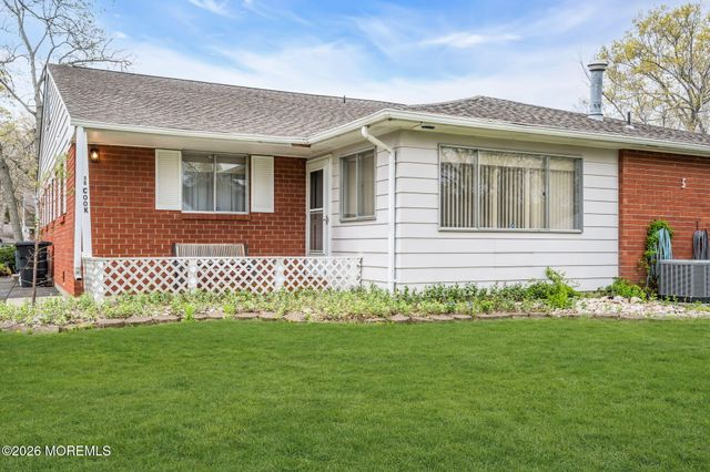 5 Dove Street B, Manchester, NJ 08759