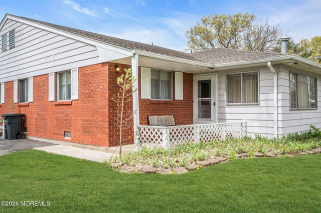 5 Dove Street B, Manchester, NJ 08759