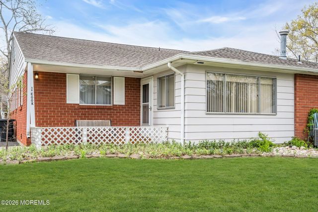 5 Dove Street B, Manchester, NJ 08759