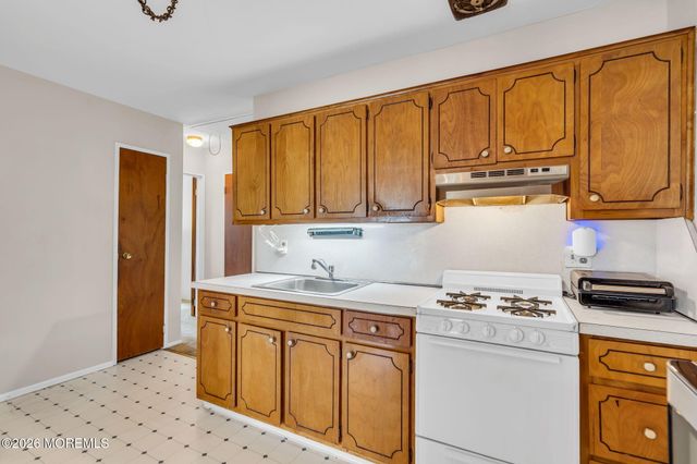 5 Dove Street B, Manchester, NJ 08759