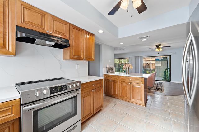 148 WEYBRIDGE Circle C, Royal Palm Beach, FL 33411