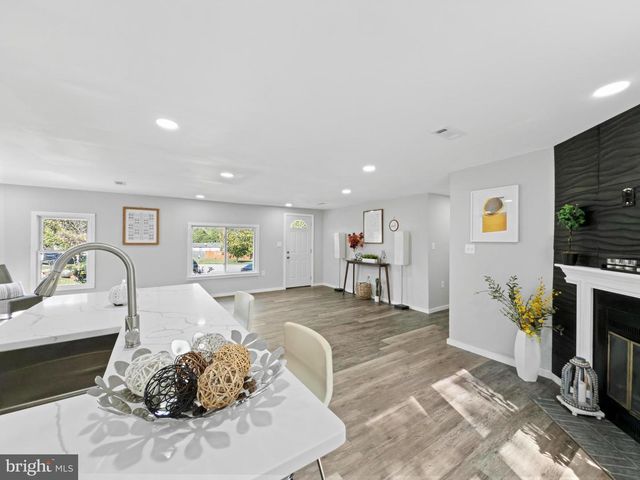 3706 KEYHOLE CT, District Heights, MD 20747
