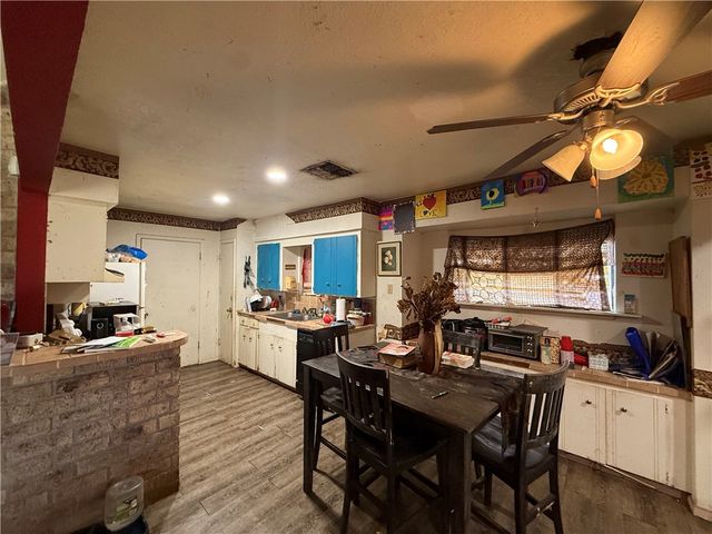 9570 Waxwing St, Corpus Christi, TX 78418