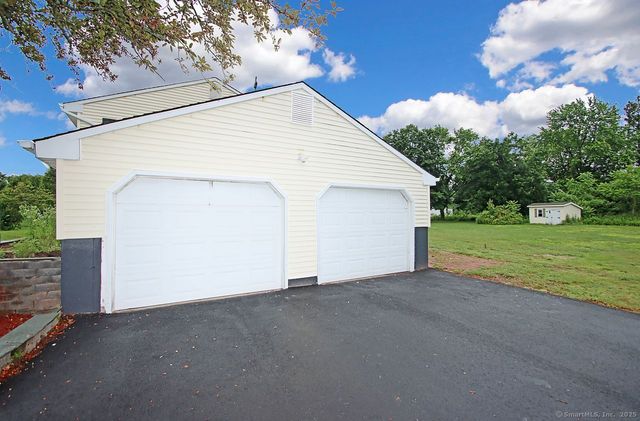 5 Great Meadow Drive, North Haven, CT 06473