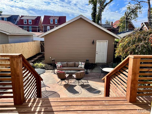 5784 McPherson Avenue, St Louis, MO 63112