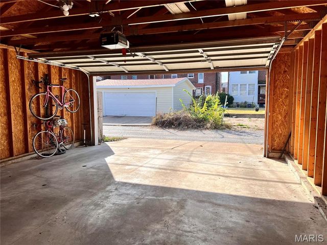 5784 McPherson Avenue, St Louis, MO 63112