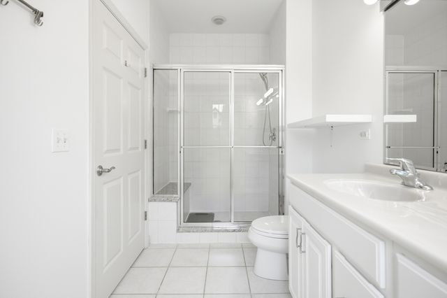 60 E Hattendorf Avenue, Roselle, IL 60172