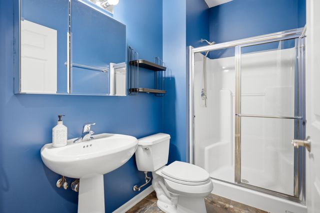 60 E Hattendorf Avenue, Roselle, IL 60172