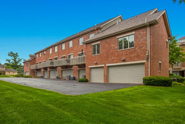 60 E Hattendorf Avenue, Roselle, IL 60172