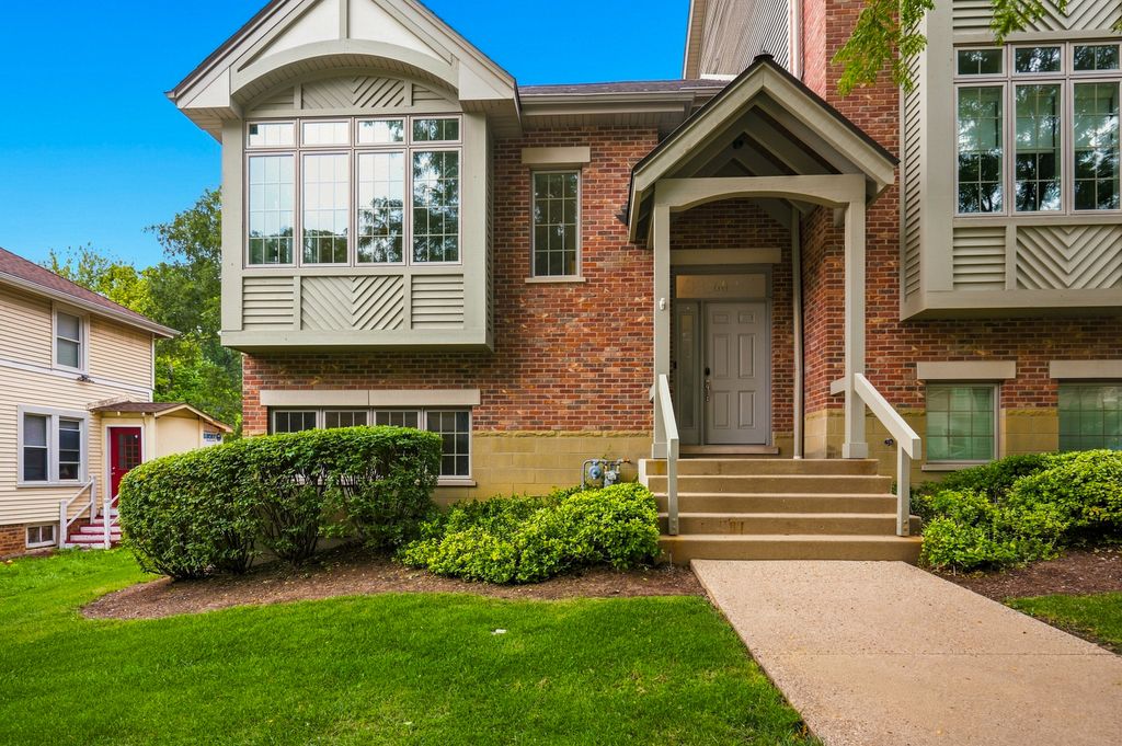 60 E Hattendorf Avenue, Roselle, IL 60172 — photo 2