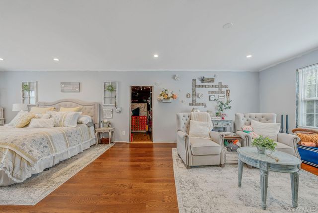 1582 Little Neck Avenue, North Bellmore, NY 11710