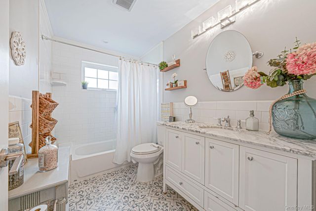 1582 Little Neck Avenue, North Bellmore, NY 11710