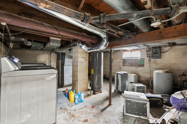 915 Dawes Avenue, Joliet, IL 60435