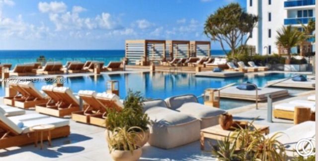 2301 Collins Ave 427, Miami Beach, FL 33139