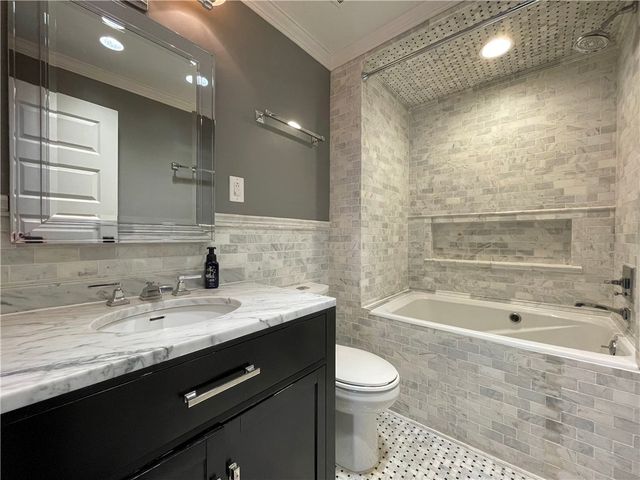 5717 Kentucky Ave B, Shadyside, PA 15232