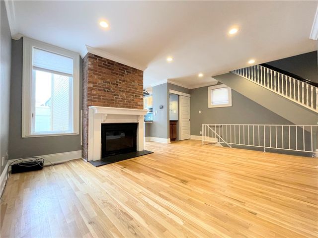 5717 Kentucky Ave B, Shadyside, PA 15232