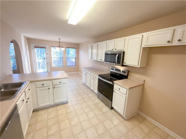 3062 Crest Ridge Circle SW, Marietta, GA 30060