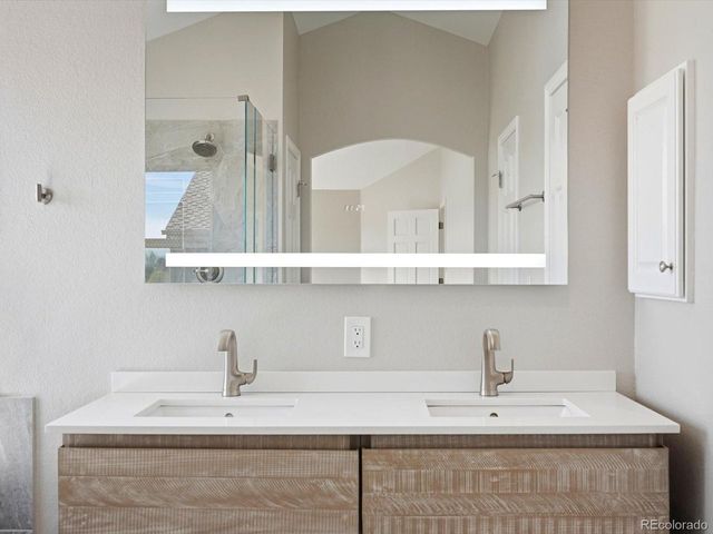 1630 Peregrine Ct, Broomfield, CO 80020