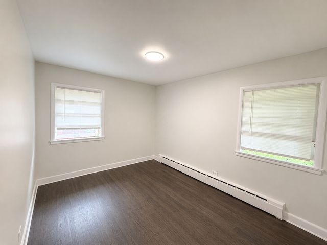 2811 FOREST Lane, Waukegan, IL 60087