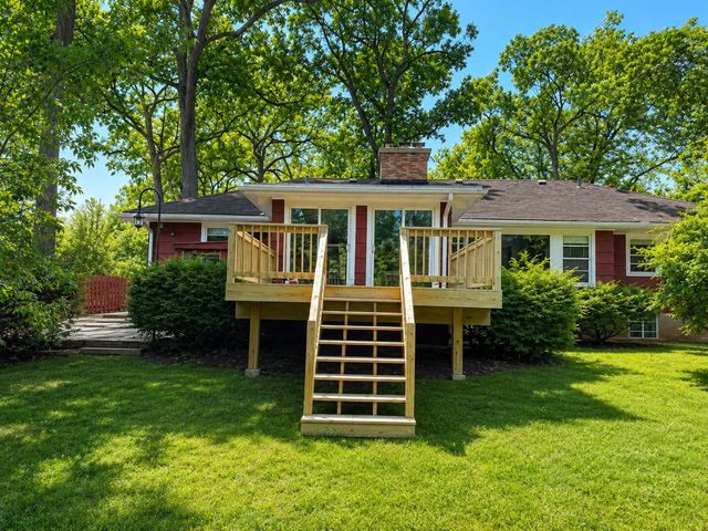 2811 FOREST Lane, Waukegan, IL 60087