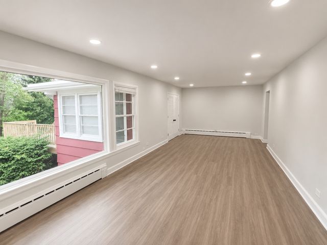 2811 FOREST Lane, Waukegan, IL 60087