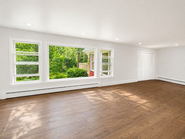 2811 FOREST Lane, Waukegan, IL 60087