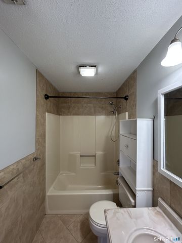 90 Little Oak Lane 90, Rocky Hill, CT 06067