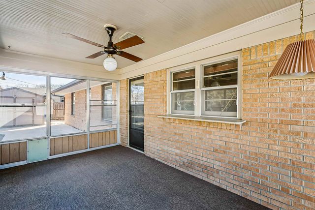 6330 E Willowbrook Rd, Wichita, KS 67218