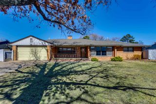 6330 E Willowbrook Rd, Wichita, KS 67218