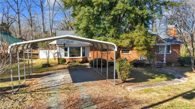 1931 Greenwood Road, Asheboro, NC 27203