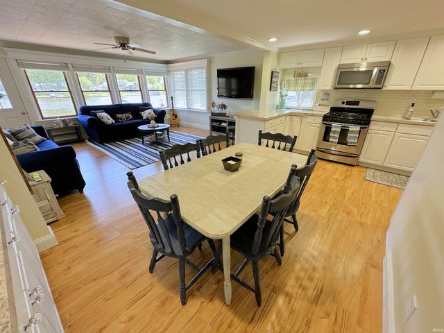 6855 N Skaggs Court, Monticello, IN 47960