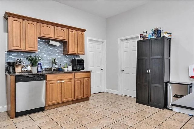 186 Federal Street 1, Providence, RI 02903