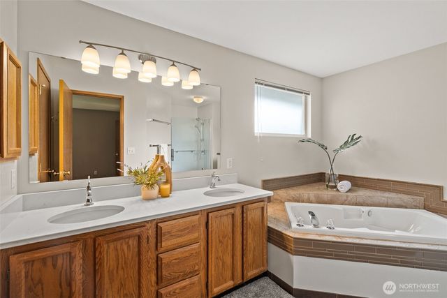 13730 Connor Loop NW, Silverdale, WA 98383