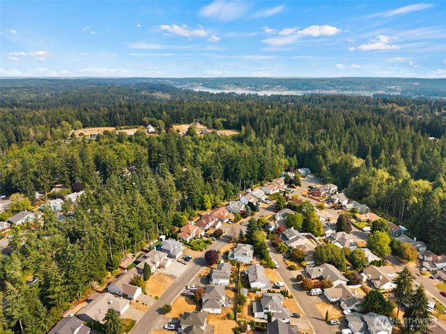 13730 Connor Loop NW, Silverdale, WA 98383