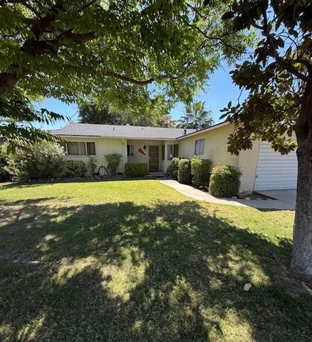 2415 Fordham Avenue, Clovis, CA 93611