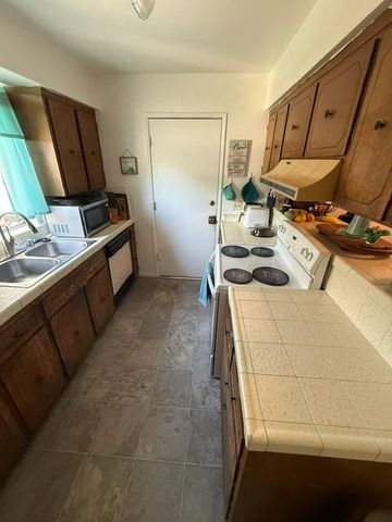 2415 Fordham Avenue, Clovis, CA 93611