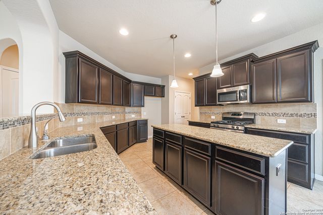 7631 William Bonney, San Antonio, TX 78254