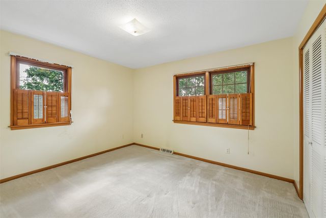 3414 Skyline Drive, Des Moines, IA 50310