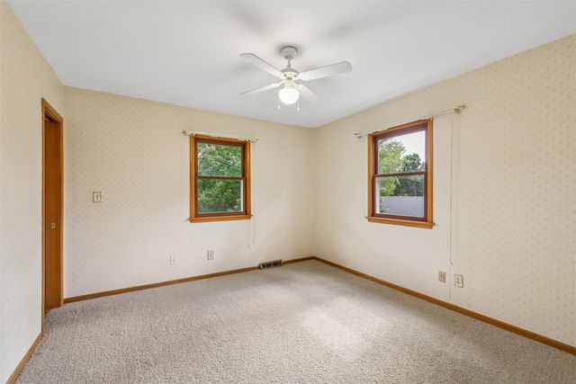3414 Skyline Drive, Des Moines, IA 50310