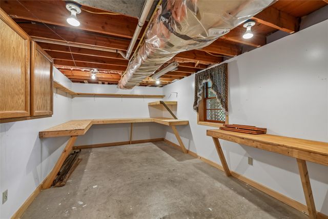 3414 Skyline Drive, Des Moines, IA 50310