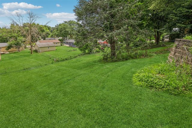 3414 Skyline Drive, Des Moines, IA 50310