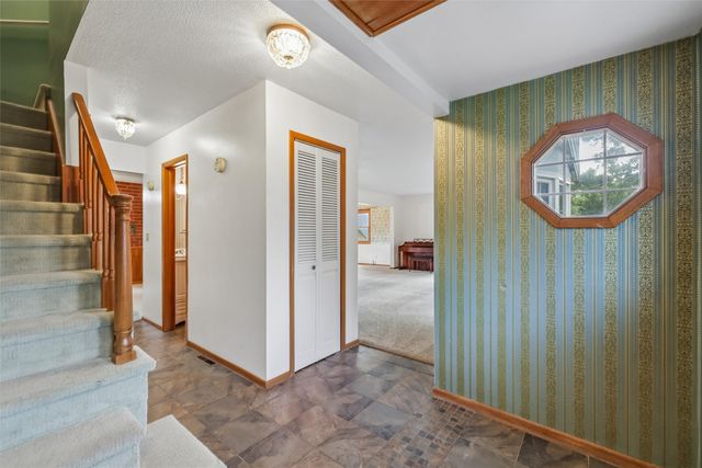3414 Skyline Drive, Des Moines, IA 50310