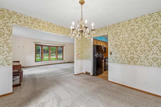 3414 Skyline Drive, Des Moines, IA 50310