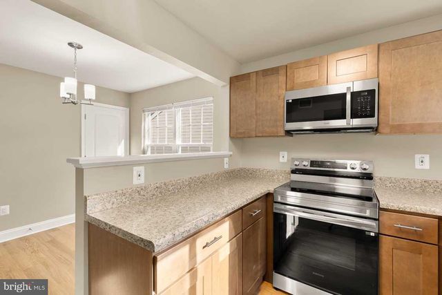 12104 SONGBIRD LN, Germantown, MD 20876