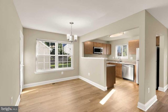 12104 SONGBIRD LN, Germantown, MD 20876