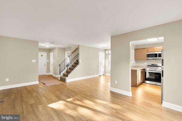 12104 SONGBIRD LN, Germantown, MD 20876