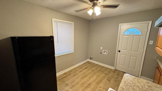 2152 S HUBERT CIR, Memphis, TN 38108