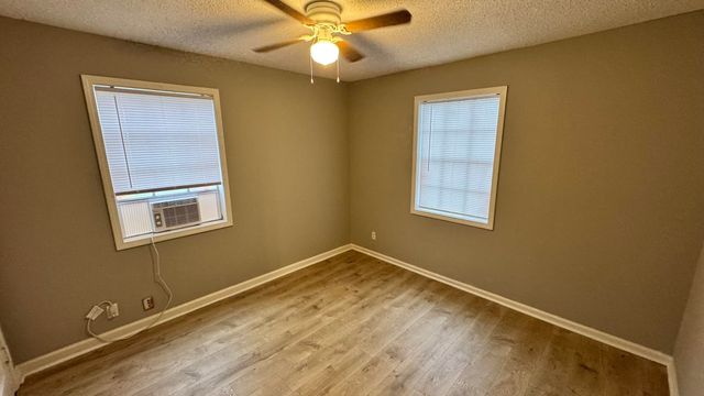 2152 S HUBERT CIR, Memphis, TN 38108