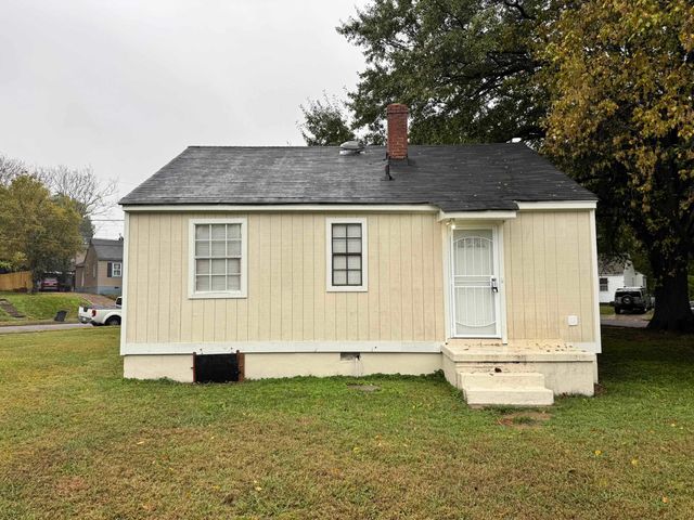 2152 S HUBERT CIR, Memphis, TN 38108